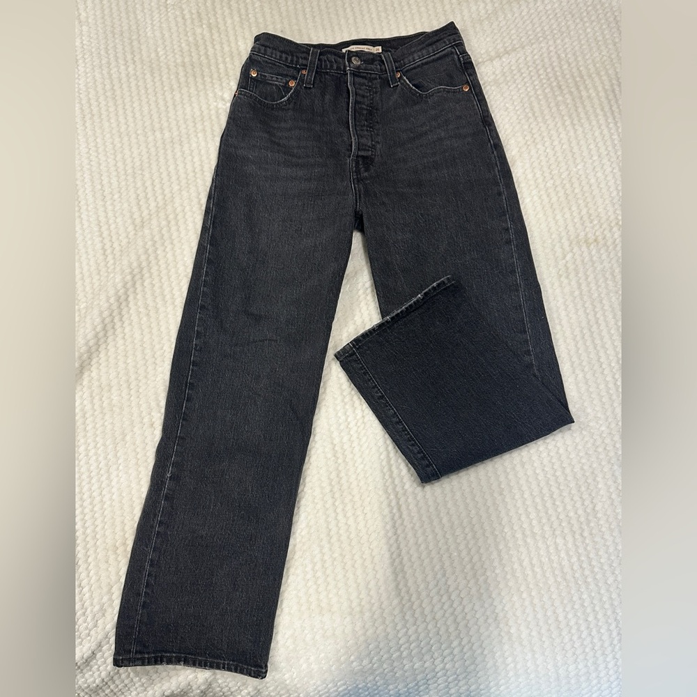 Black Vintage Levi Jeans